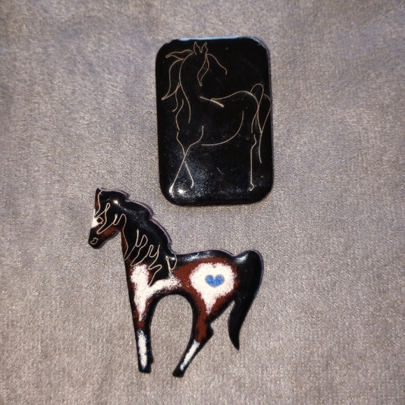 Bundle Enamel Horse Pins - Picture 1 of 7